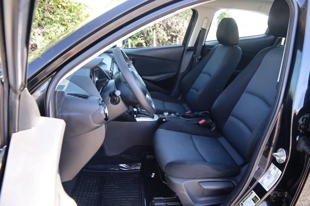 Scion iA Vehicle Image 08