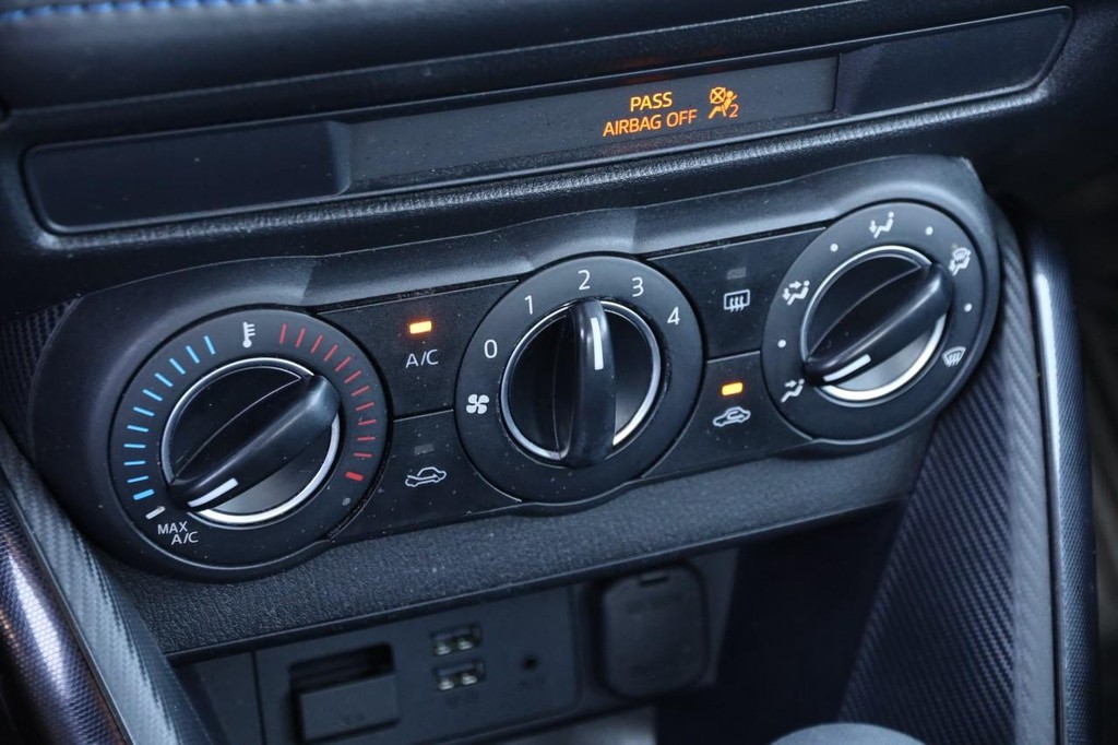 Scion iA Vehicle Image 17