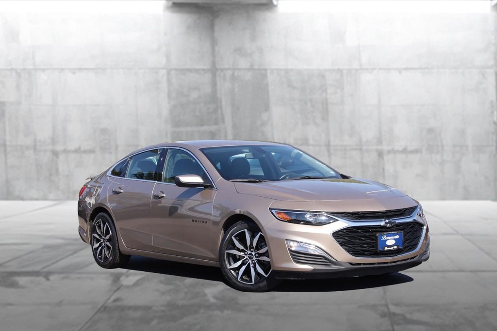 Chevrolet Malibu Vehicle Full-screen Gallery Image 02