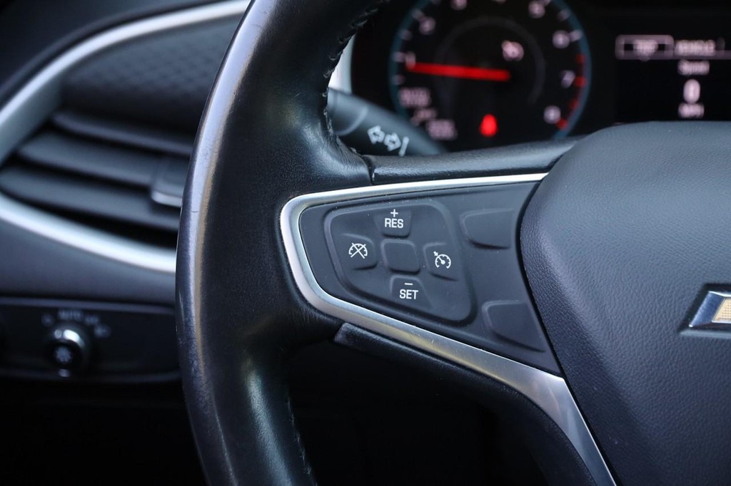 Chevrolet Malibu Vehicle Full-screen Gallery Image 11