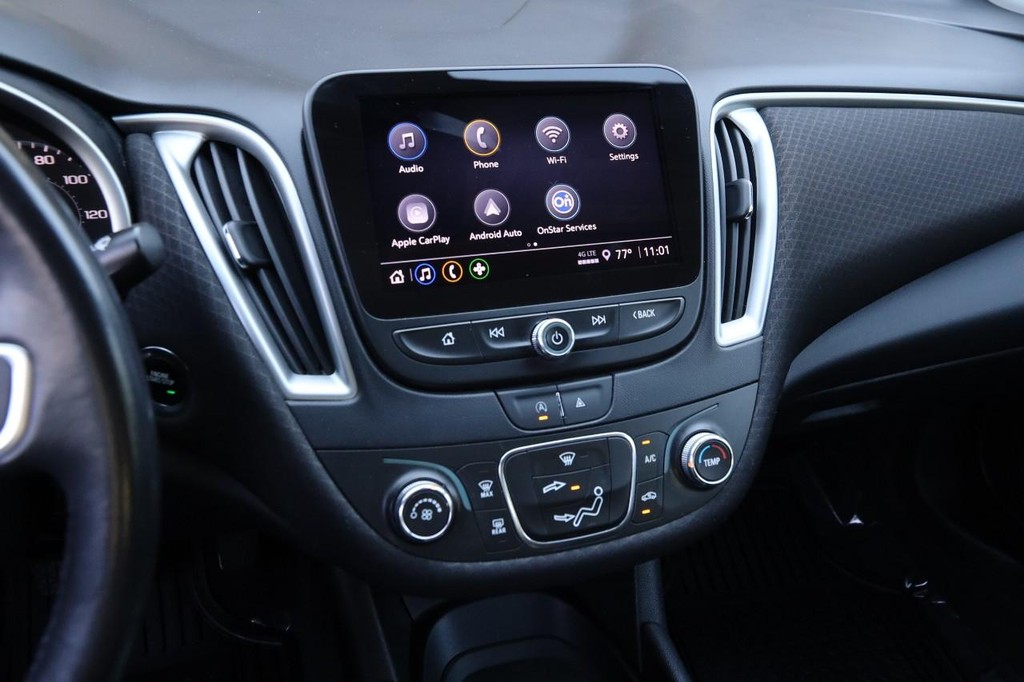 Chevrolet Malibu Vehicle Full-screen Gallery Image 15