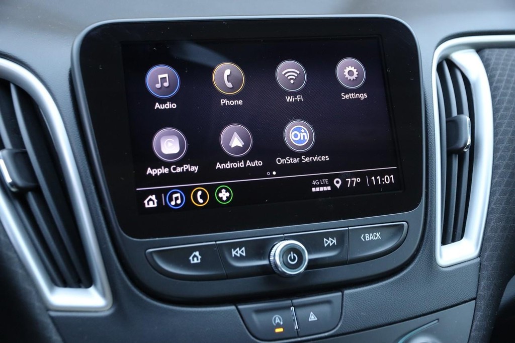 Chevrolet Malibu Vehicle Full-screen Gallery Image 16