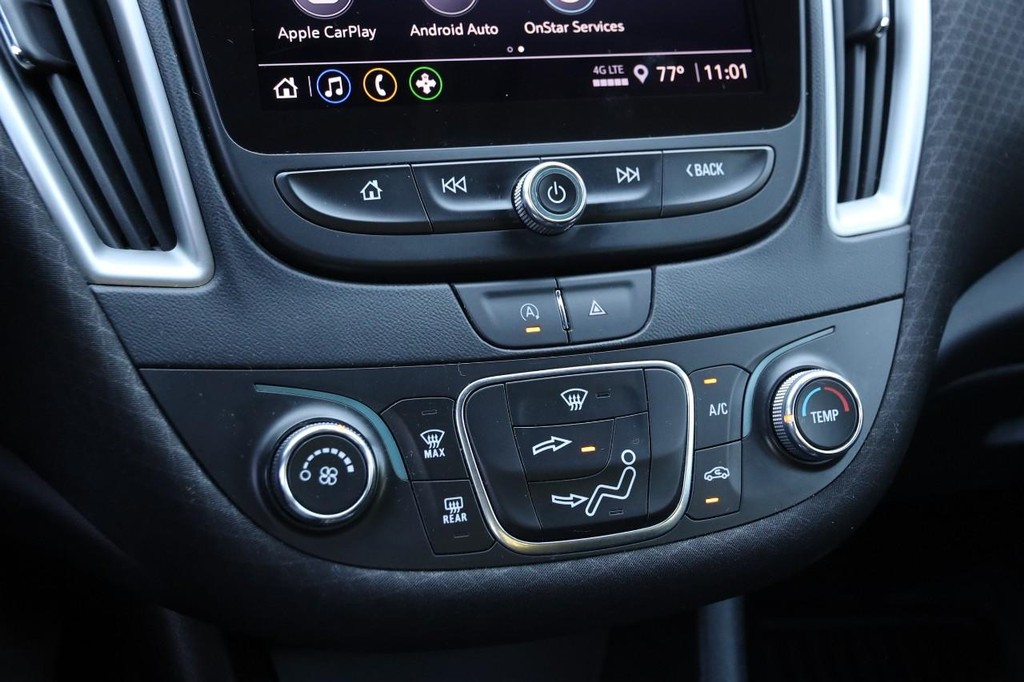Chevrolet Malibu Vehicle Full-screen Gallery Image 18