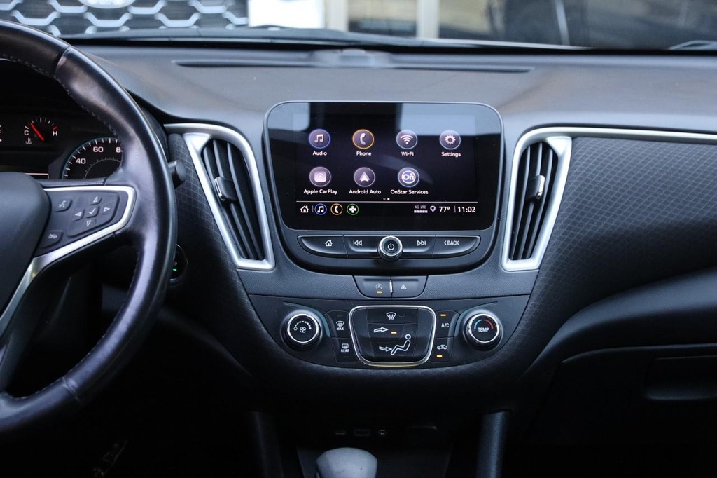 Chevrolet Malibu Vehicle Full-screen Gallery Image 24