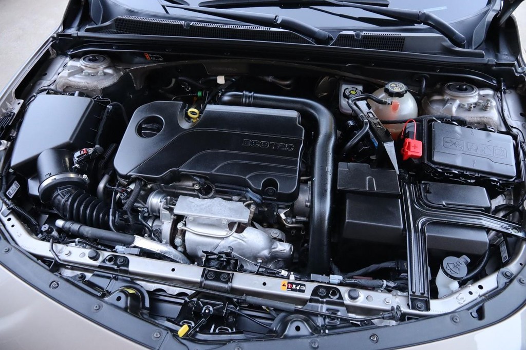 Chevrolet Malibu Vehicle Full-screen Gallery Image 27