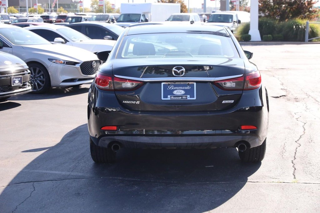 Mazda MAZDA6 Vehicle Full-screen Gallery Image 6
