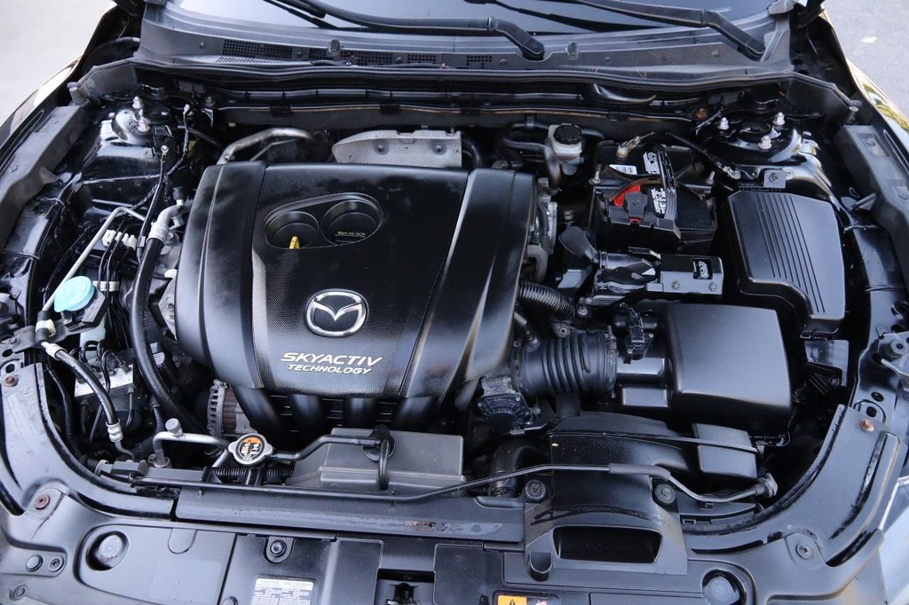 Mazda MAZDA6 Vehicle Full-screen Gallery Image 27