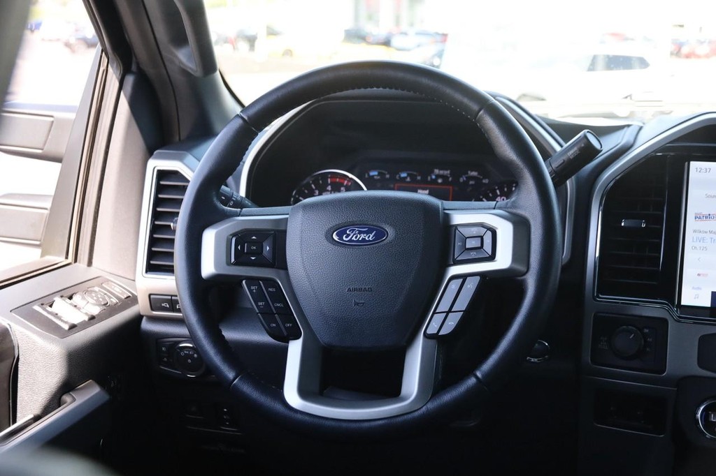 Ford Super Duty F-250 SRW Vehicle Image 23