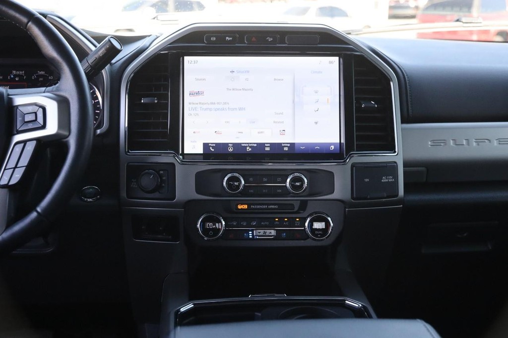Ford Super Duty F-250 SRW Vehicle Image 24