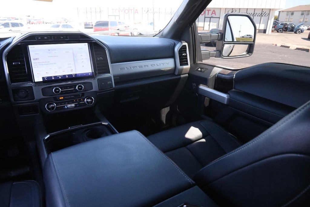 Ford Super Duty F-250 SRW Vehicle Image 25