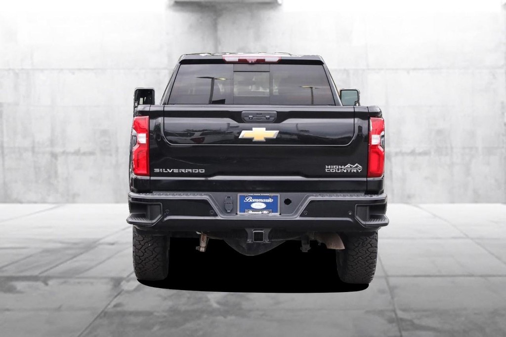 Chevrolet Silverado 3500HD Vehicle Full-screen Gallery Image 06