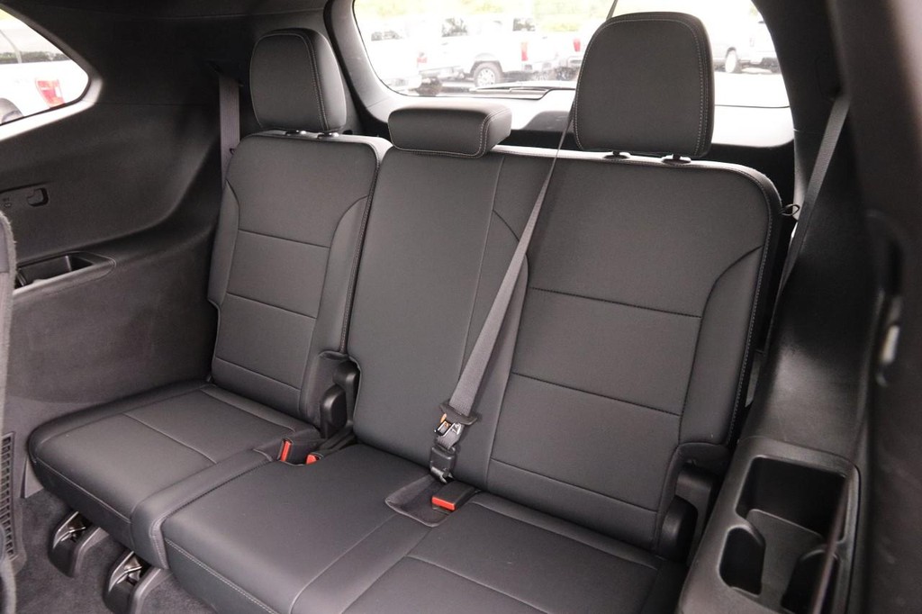 Buick Enclave Vehicle Full-screen Gallery Image 11
