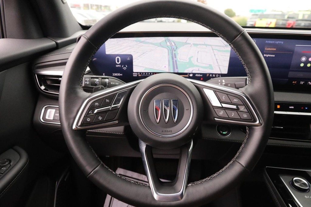Buick Enclave Vehicle Full-screen Gallery Image 12