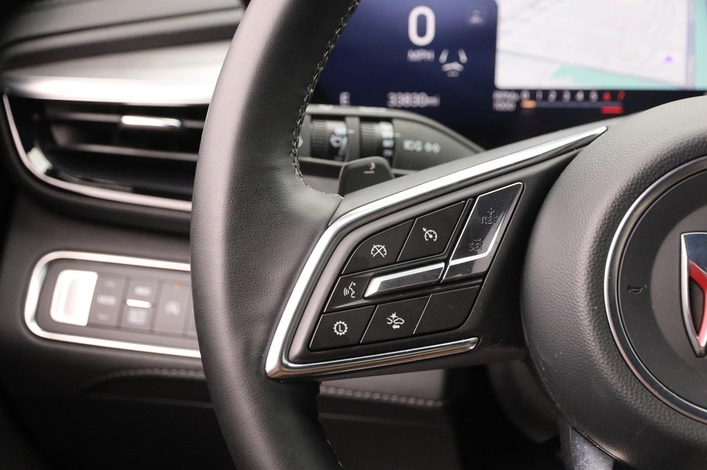 Buick Enclave Vehicle Full-screen Gallery Image 13