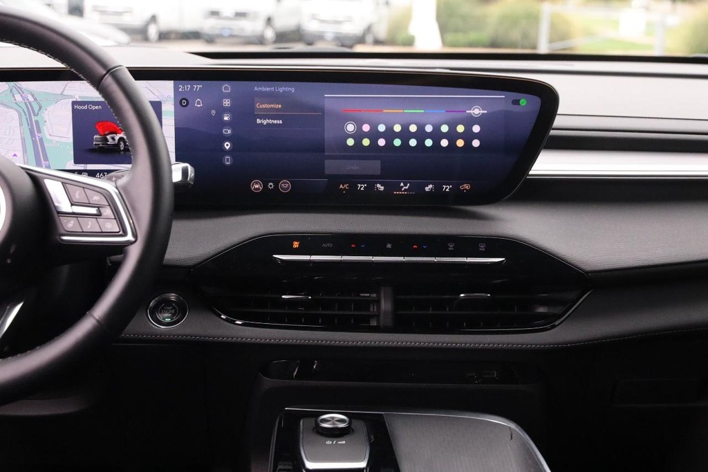Buick Enclave Vehicle Full-screen Gallery Image 26