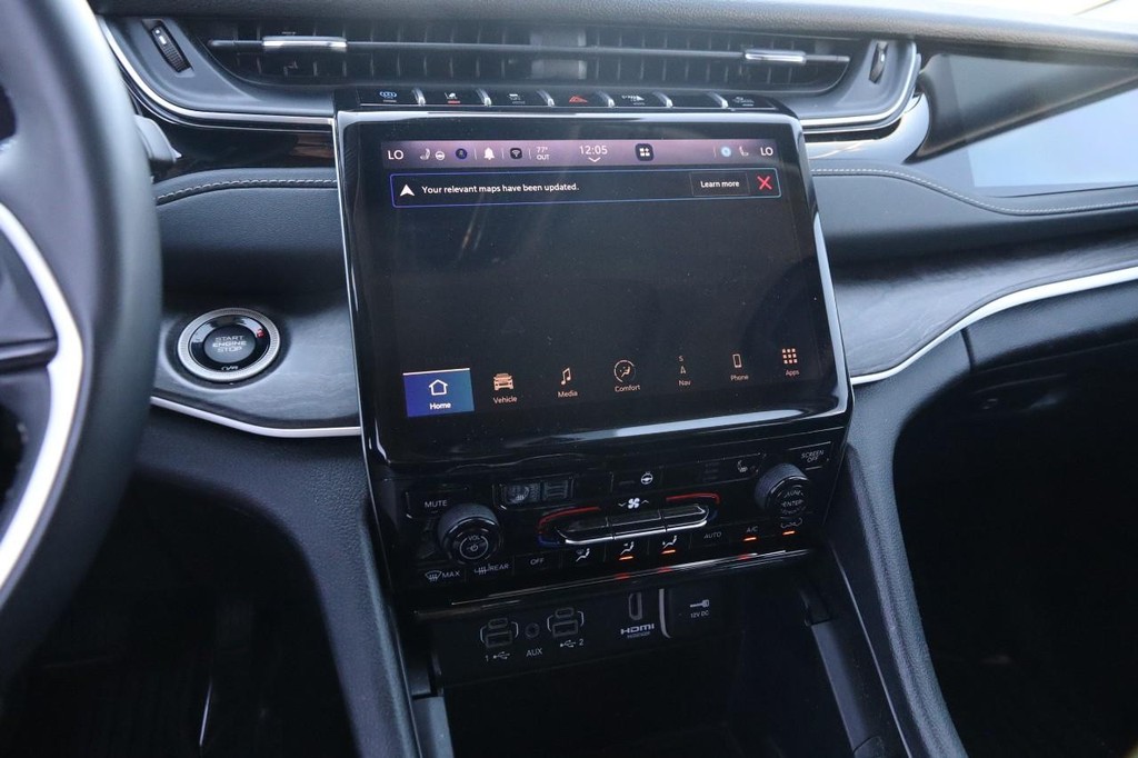 Jeep Grand Cherokee 4xe Vehicle Full-screen Gallery Image 17