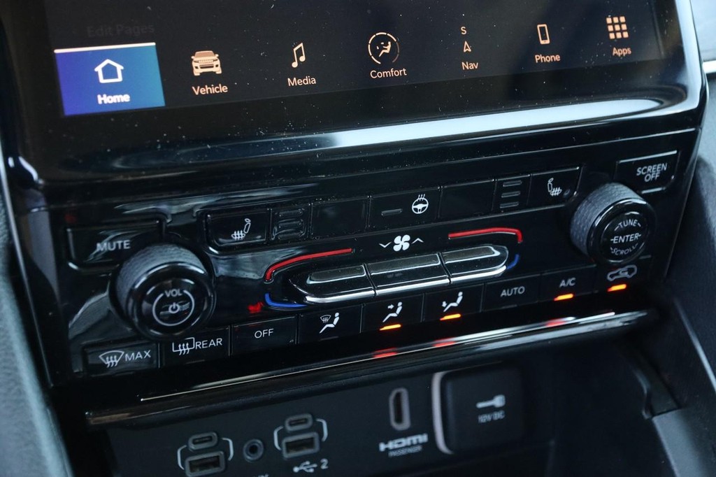 Jeep Grand Cherokee 4xe Vehicle Full-screen Gallery Image 21