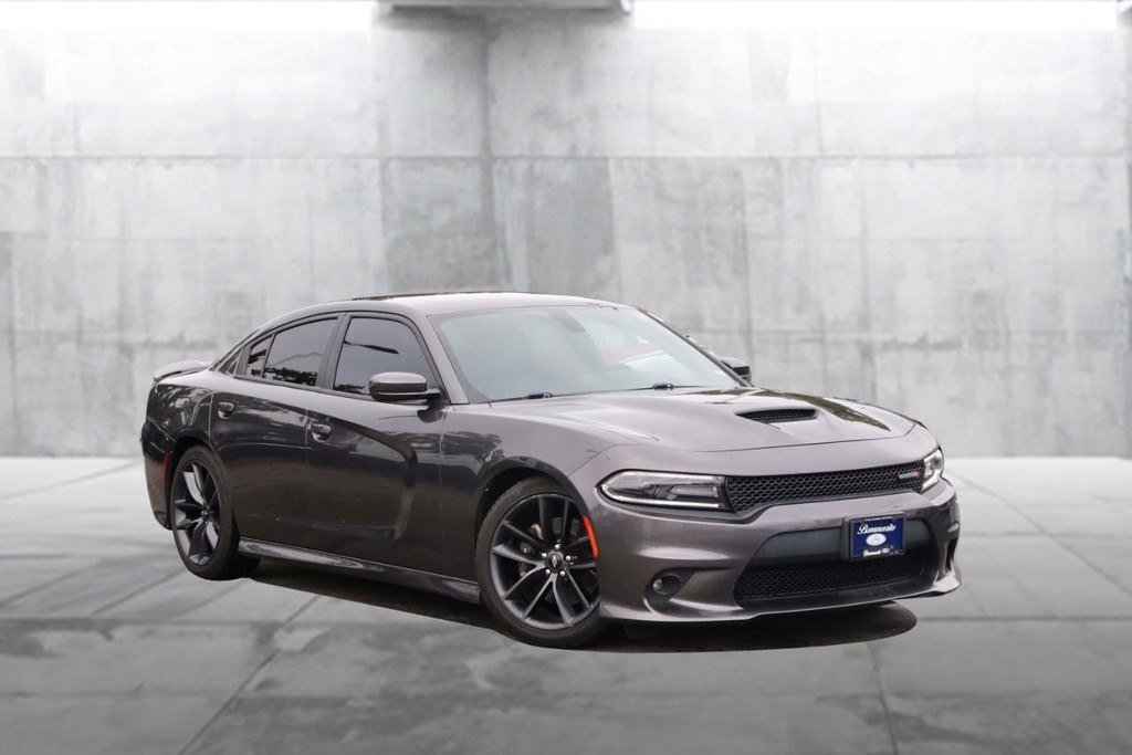 Dodge Charger Vehicle Full-screen Gallery Image 02