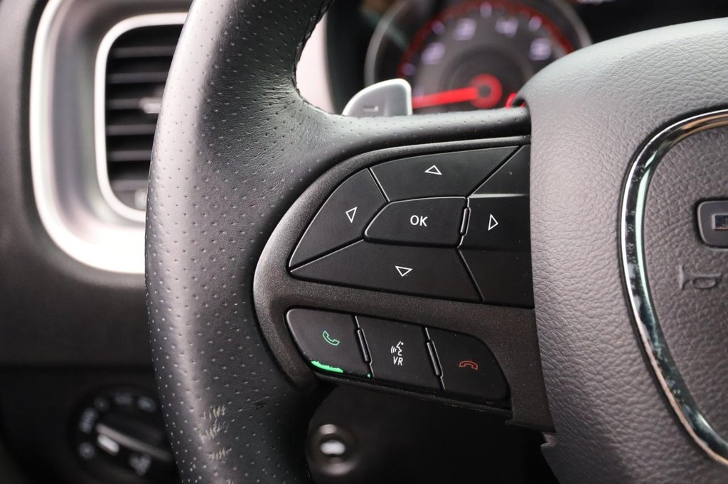 Dodge Charger Vehicle Full-screen Gallery Image 11