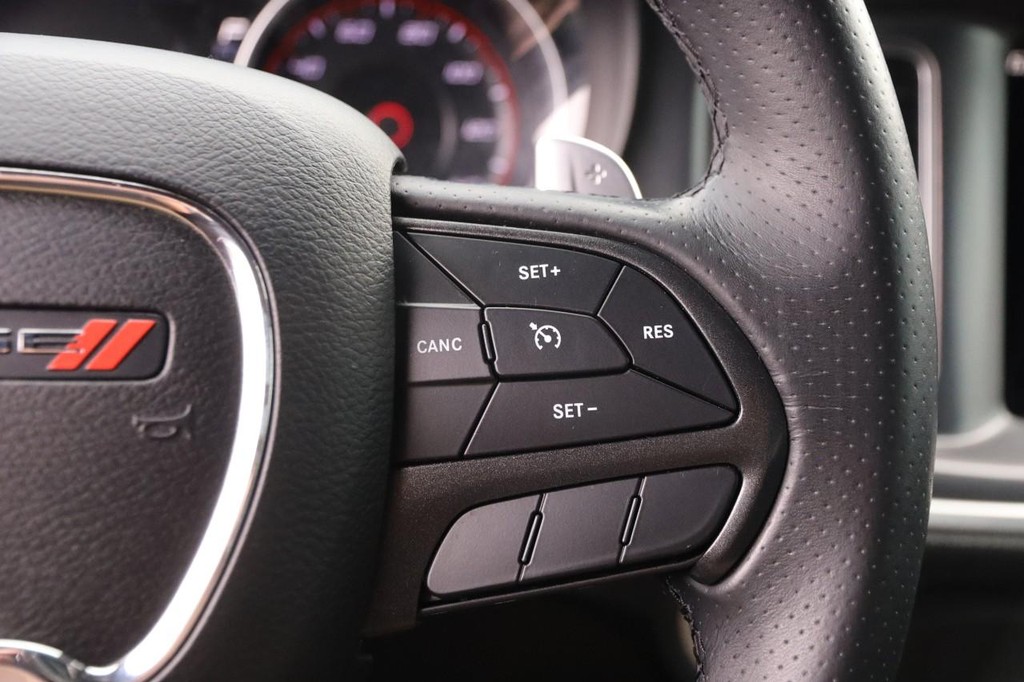Dodge Charger Vehicle Full-screen Gallery Image 12