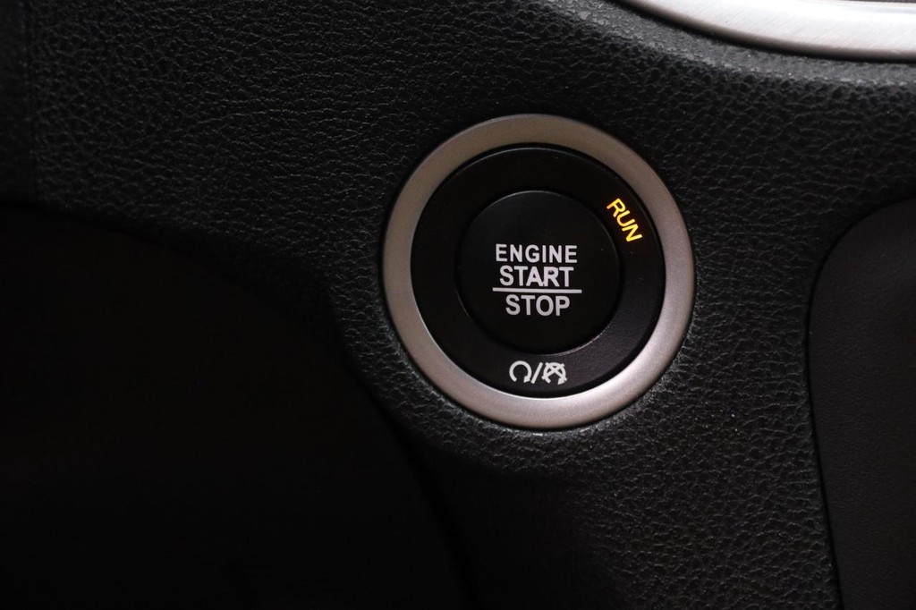 Dodge Charger Vehicle Full-screen Gallery Image 14