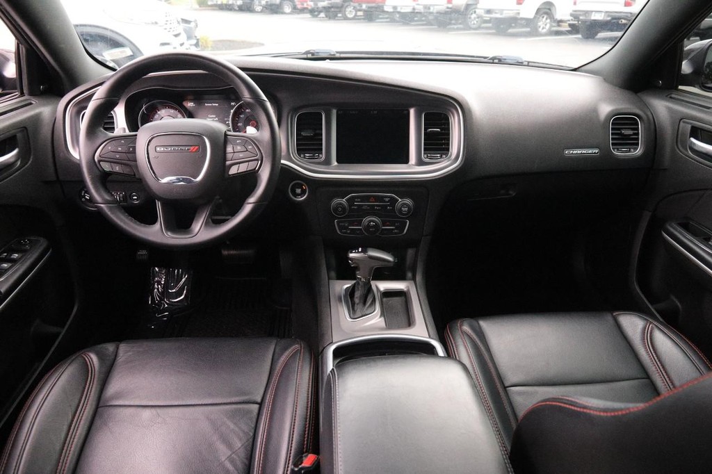 Dodge Charger Vehicle Full-screen Gallery Image 21