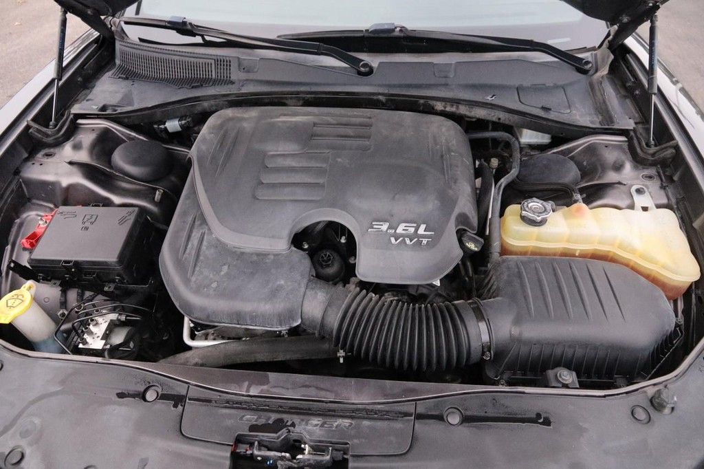 Dodge Charger Vehicle Full-screen Gallery Image 27