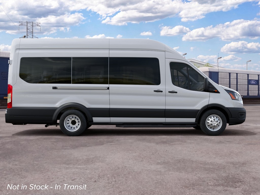 Ford Transit Passenger Wagon Vehicle Full-screen Gallery Image 5