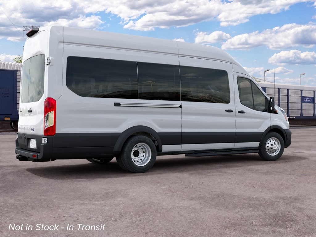 Ford Transit Passenger Wagon Vehicle Full-screen Gallery Image 6
