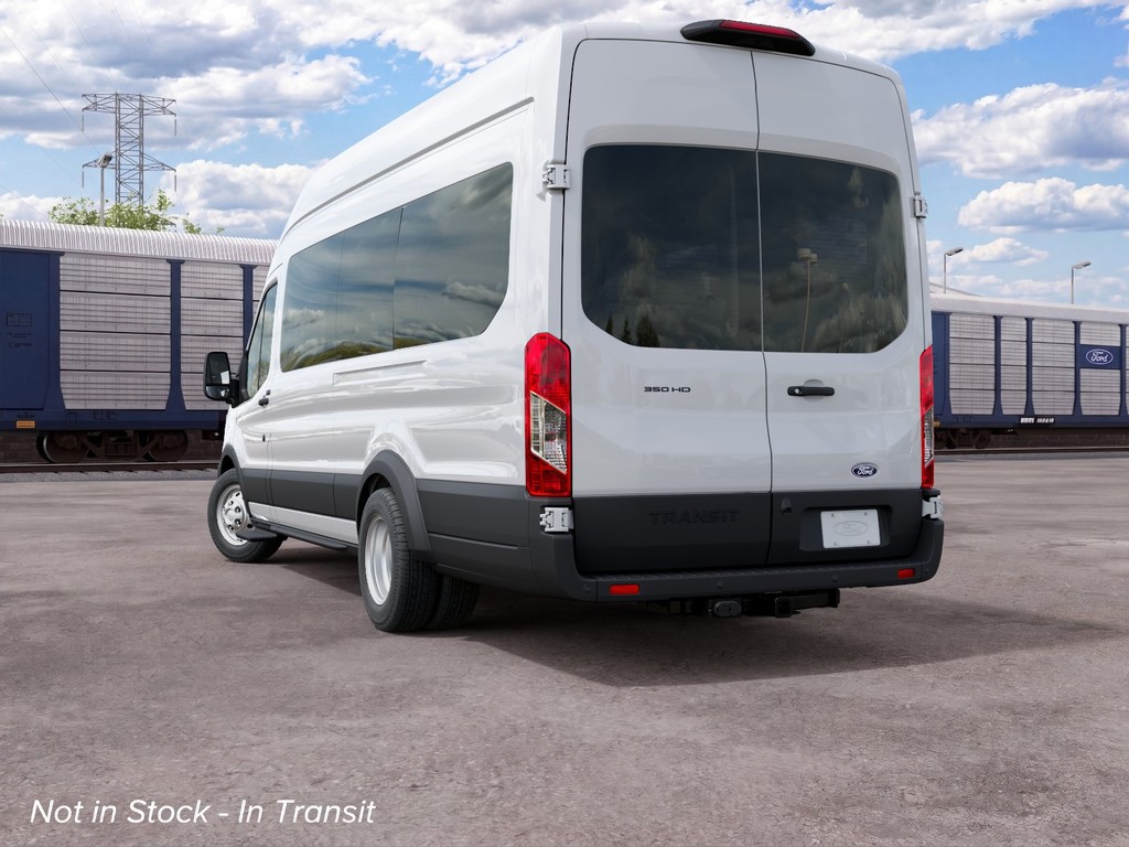 Ford Transit Passenger Wagon Vehicle Full-screen Gallery Image 8
