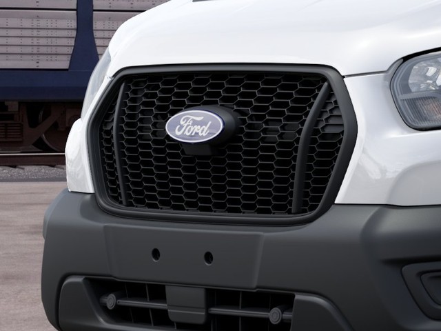 Ford Transit Passenger Wagon Vehicle Full-screen Gallery Image 17