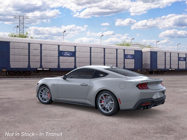 Ford Mustang Vehicle Full-screen Gallery Image 4