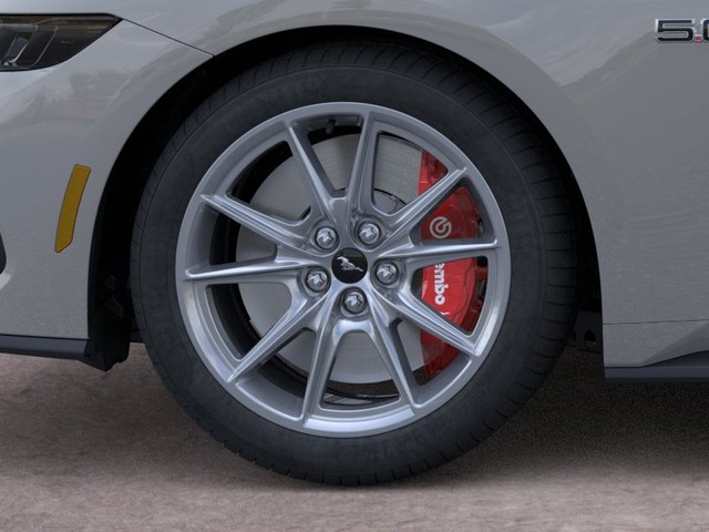 Ford Mustang Vehicle Full-screen Gallery Image 19