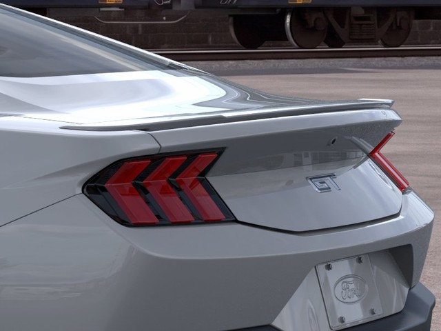 Ford Mustang Vehicle Full-screen Gallery Image 22
