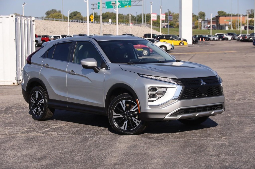 Mitsubishi Eclipse Cross Vehicle Image 02