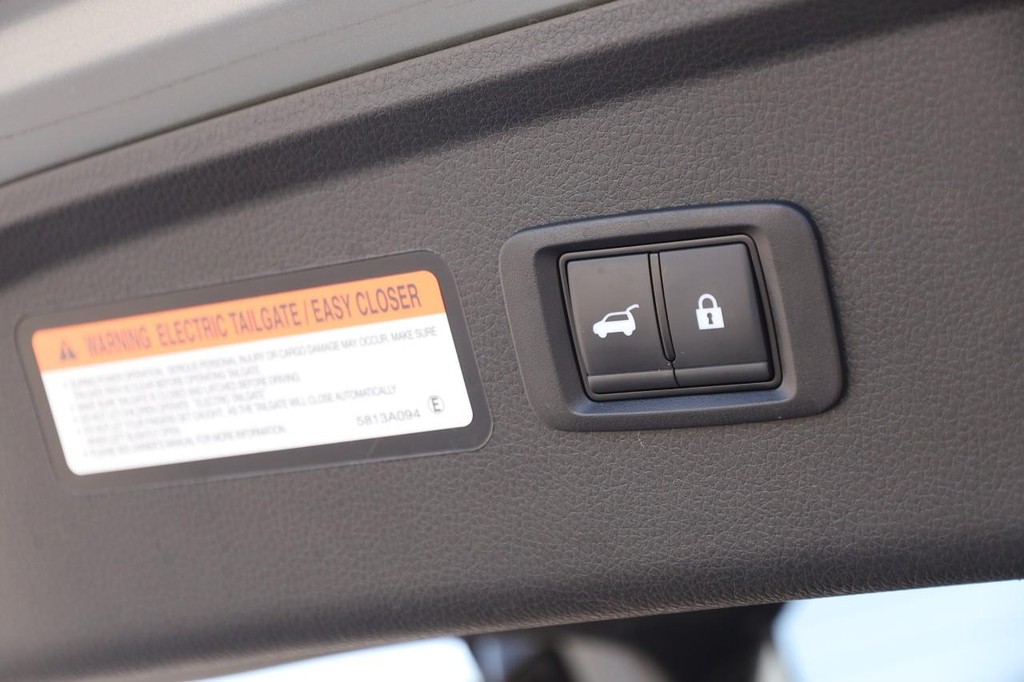Mitsubishi Eclipse Cross Vehicle Image 08