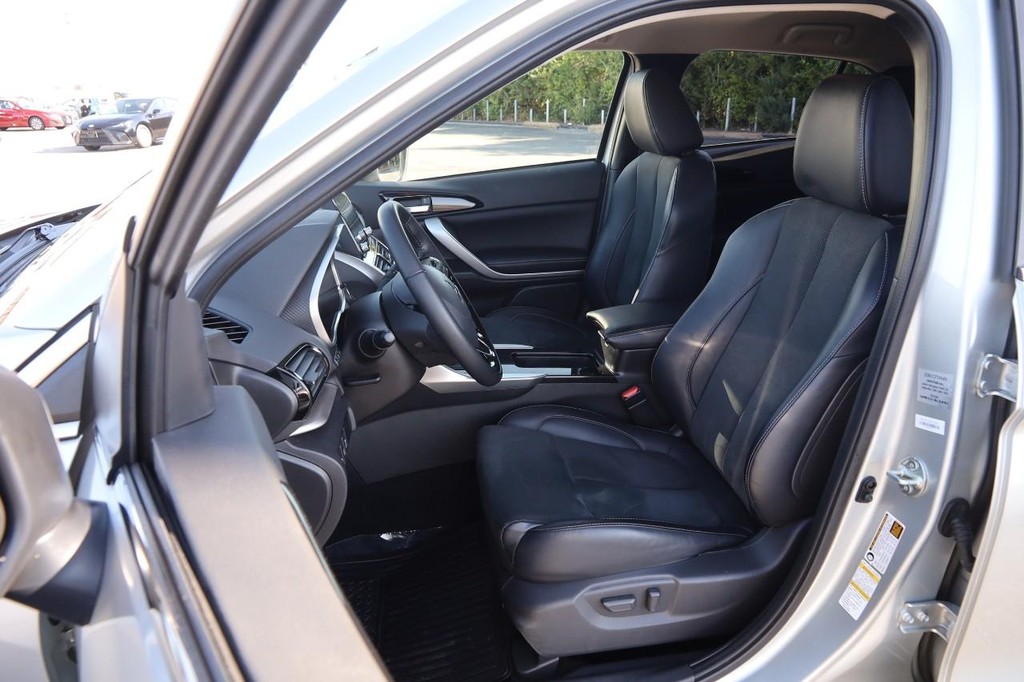Mitsubishi Eclipse Cross Vehicle Image 09
