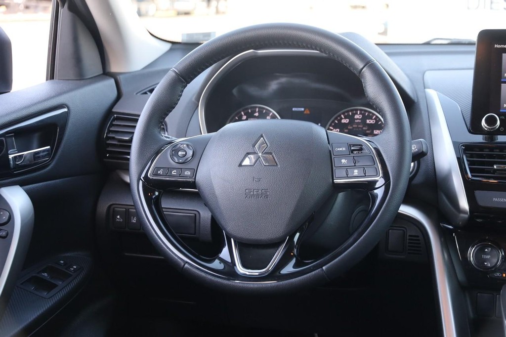 Mitsubishi Eclipse Cross Vehicle Image 26