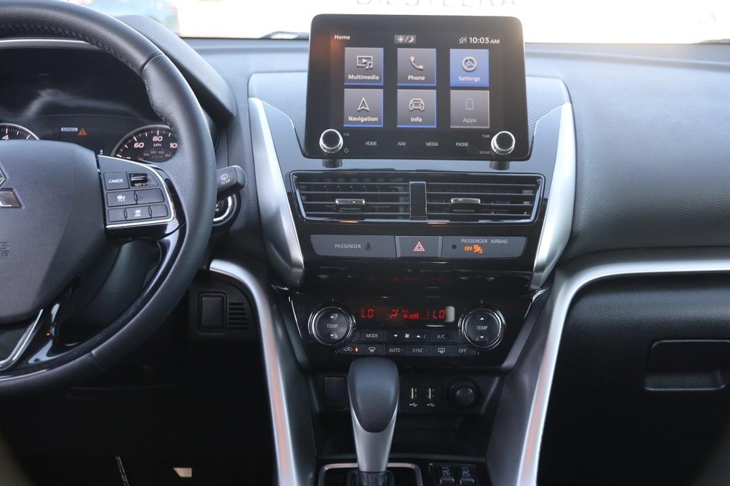 Mitsubishi Eclipse Cross Vehicle Image 27