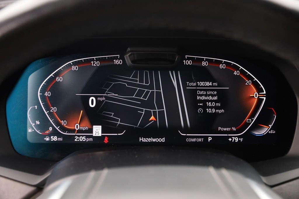 BMW X5 Vehicle Full-screen Gallery Image 18