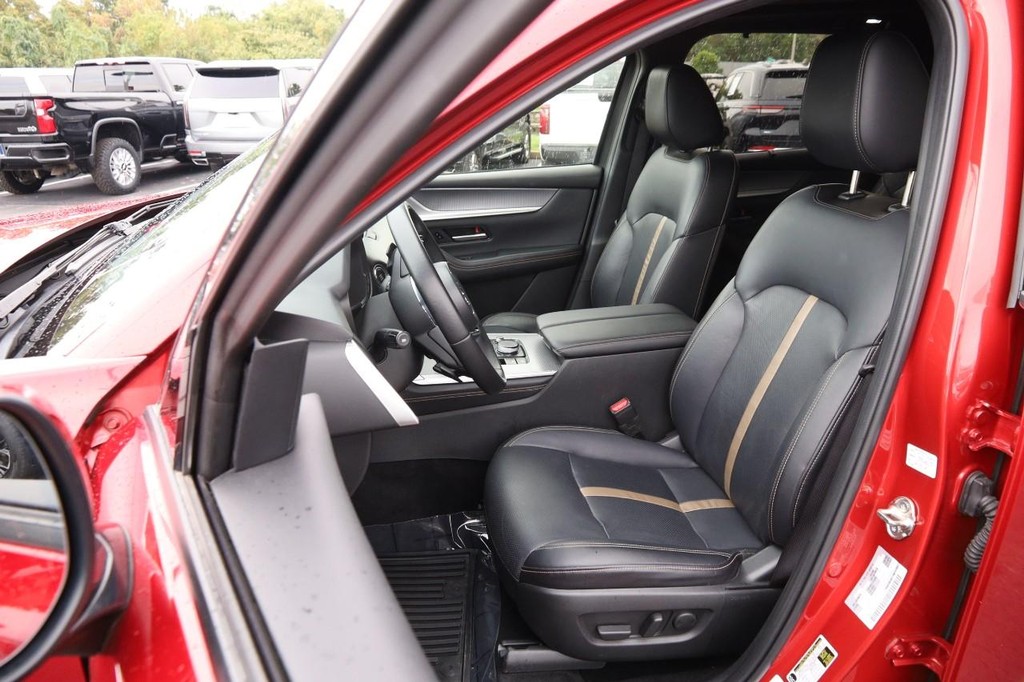 Mazda CX-90 Vehicle Image 10