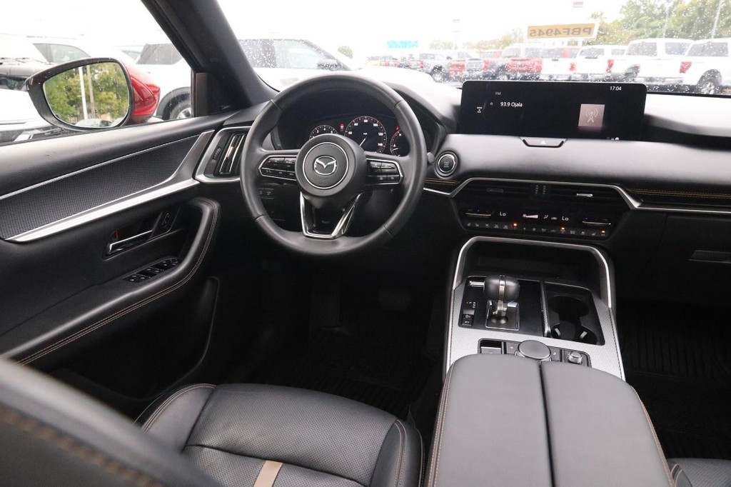Mazda CX-90 Vehicle Image 28
