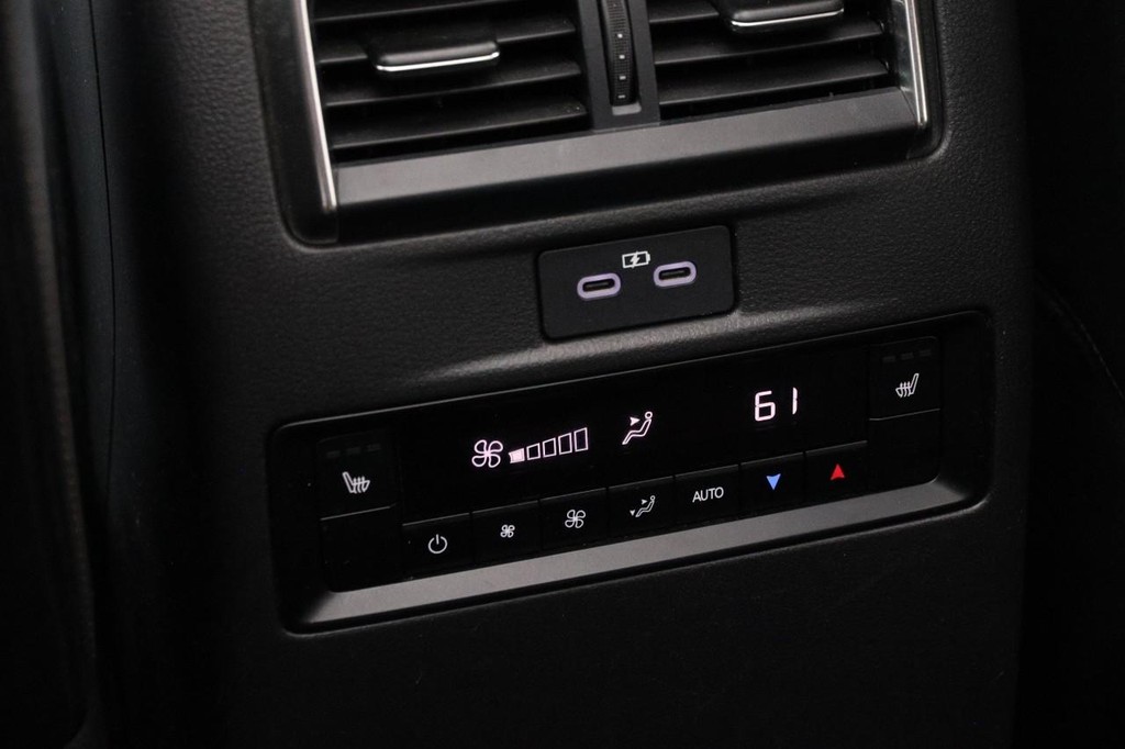 Mazda CX-90 Vehicle Image 32