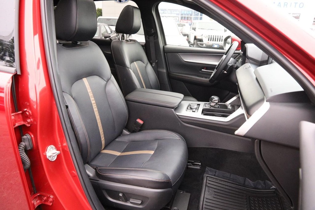 Mazda CX-90 Vehicle Image 33