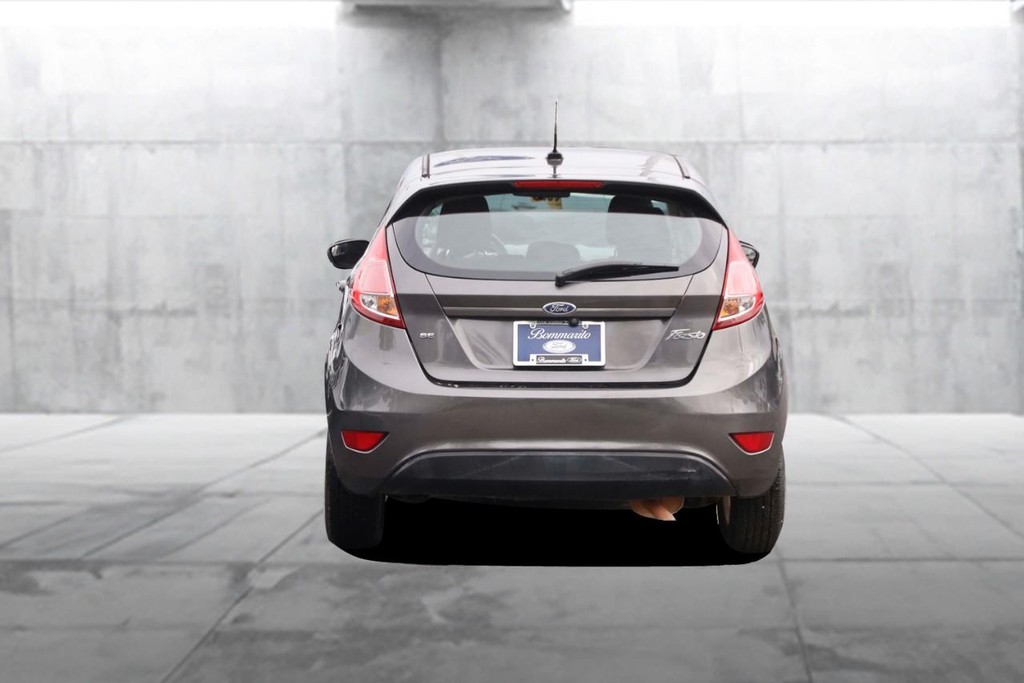 Ford Fiesta Vehicle Full-screen Gallery Image 6