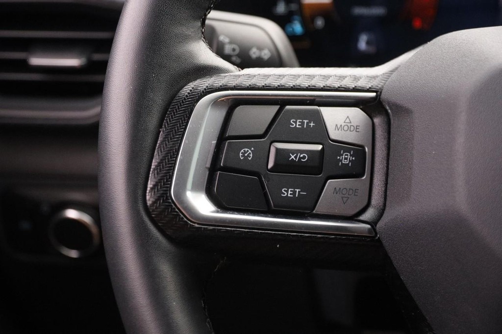 Ford Mustang Vehicle Full-screen Gallery Image 11
