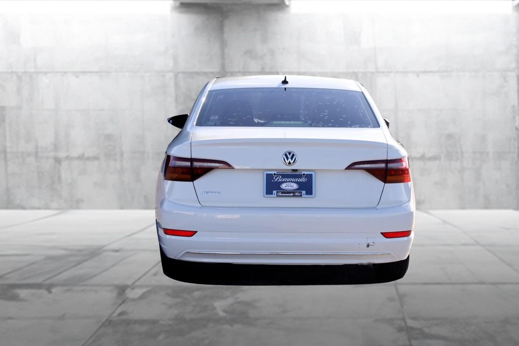 Volkswagen Jetta Vehicle Image 06