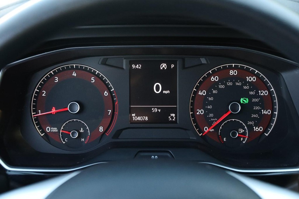 Volkswagen Jetta Vehicle Image 13