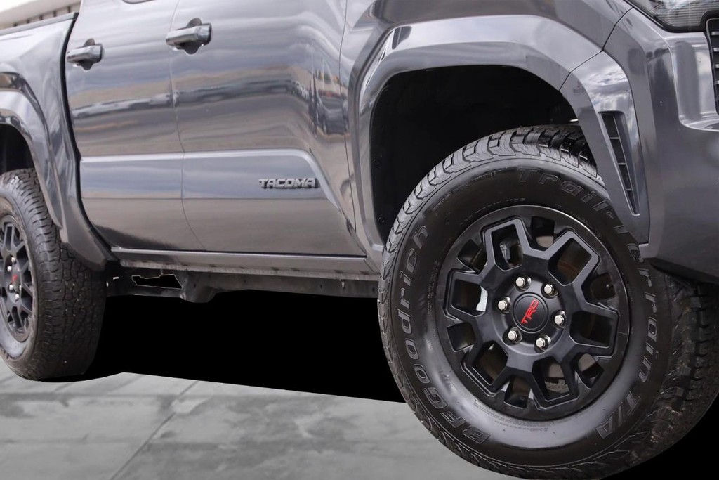 Toyota Tacoma 4WD Vehicle Image 02