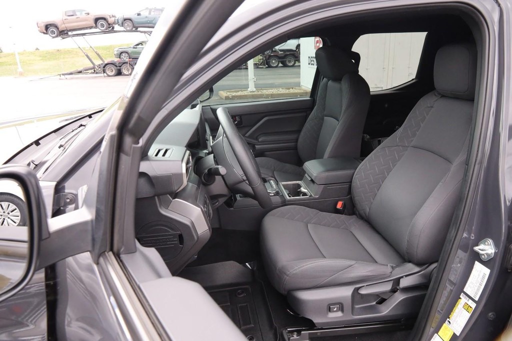 Toyota Tacoma 4WD Vehicle Image 07